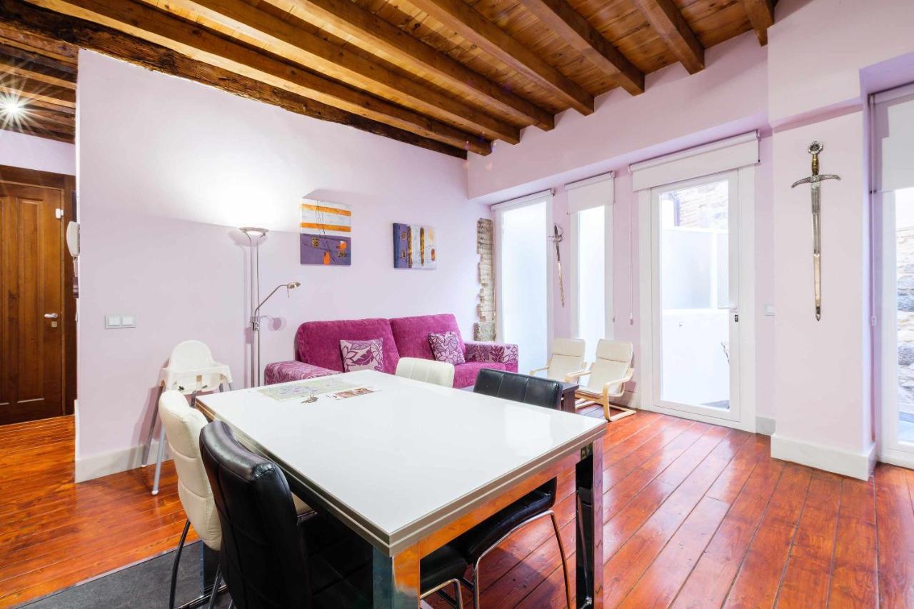 Apartamento Con Patio Junto A La Catedral By Toledo Ap Екстериор снимка