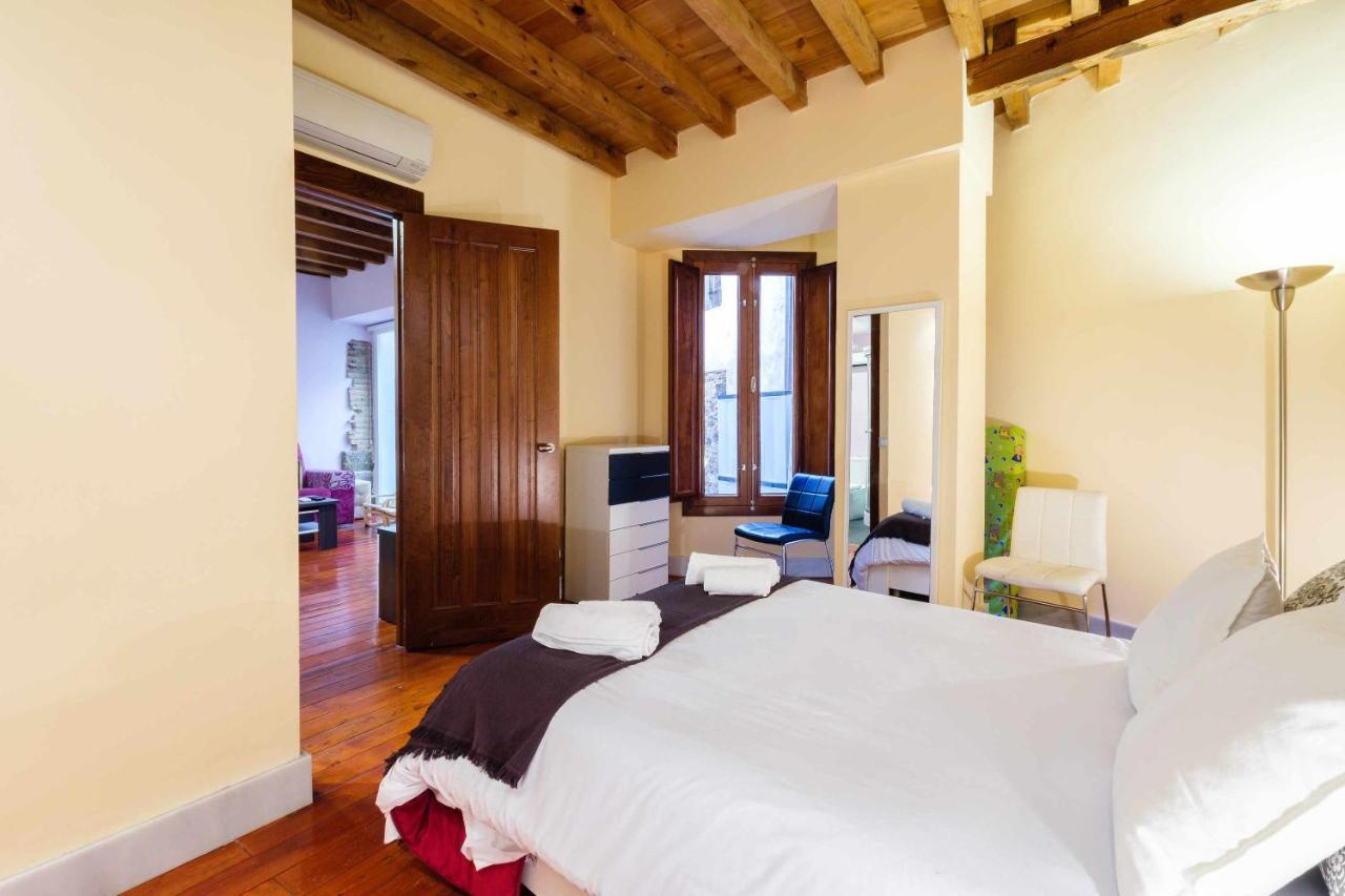 Apartamento Con Patio Junto A La Catedral By Toledo Ap Екстериор снимка
