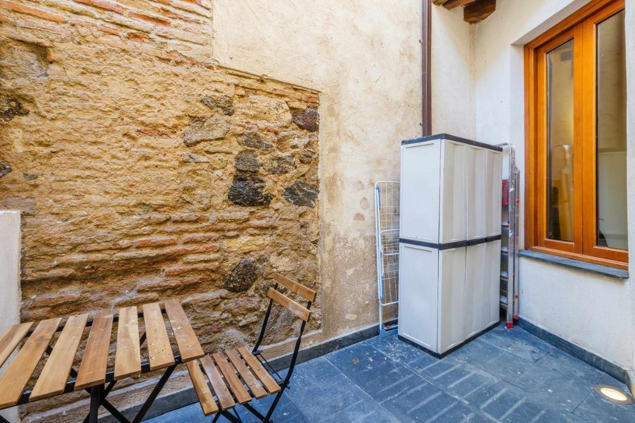Apartamento Con Patio Junto A La Catedral By Toledo Ap Екстериор снимка